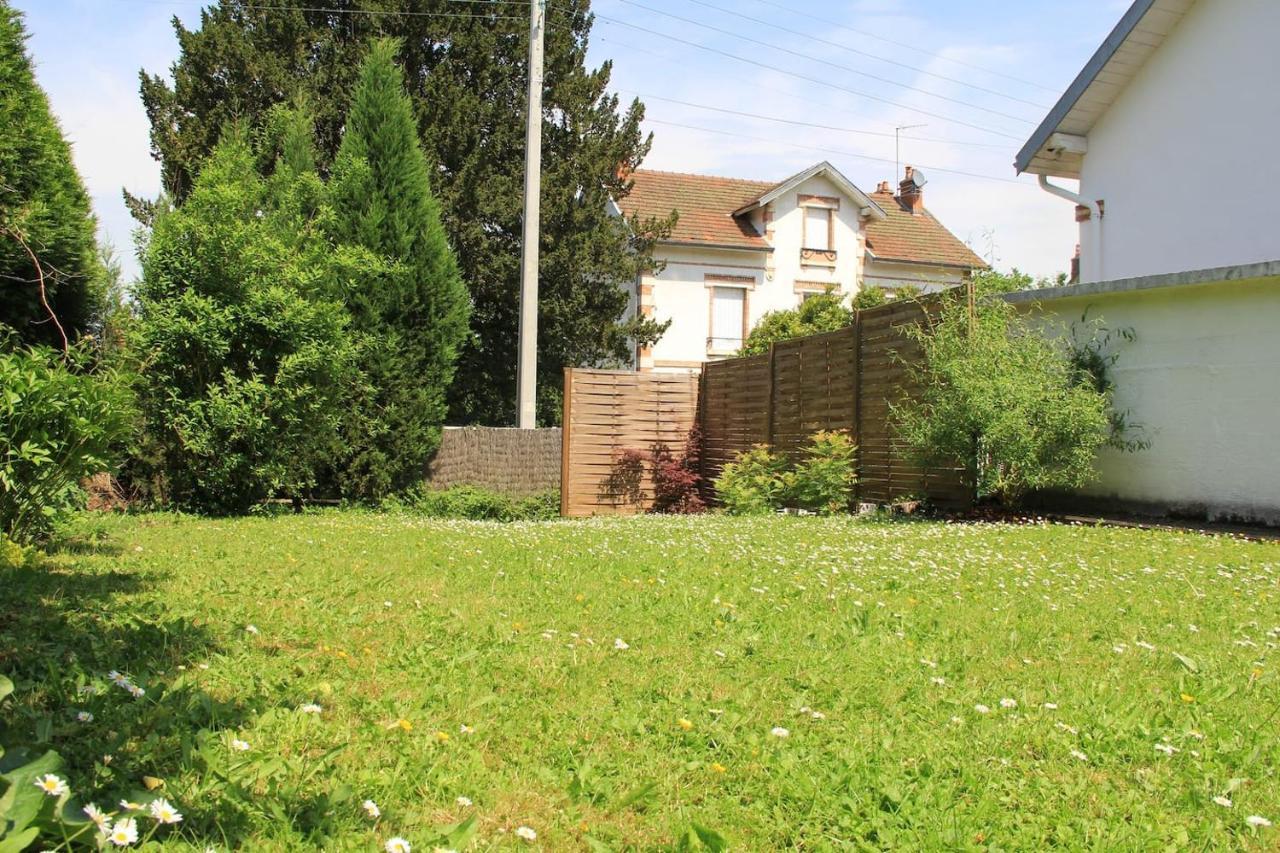 Charmante Maison Bourguignonne Avec Grand Jardin Et Parking Монбар Екстер'єр фото