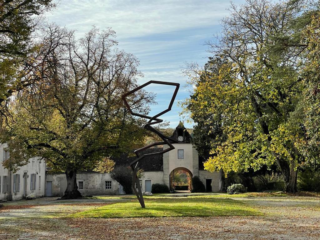 Charmante Maison Bourguignonne Avec Grand Jardin Et Parking Монбар Екстер'єр фото
